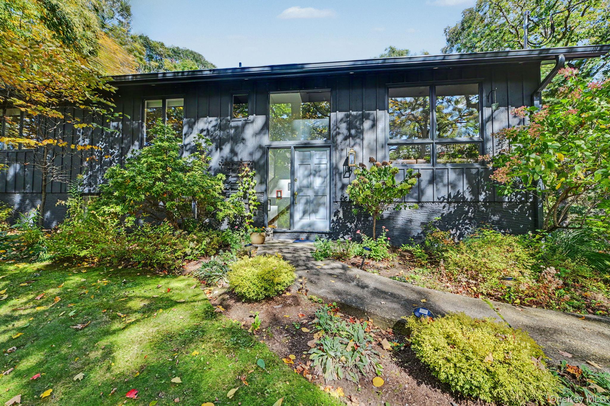29 Hoyt Street – For Sale