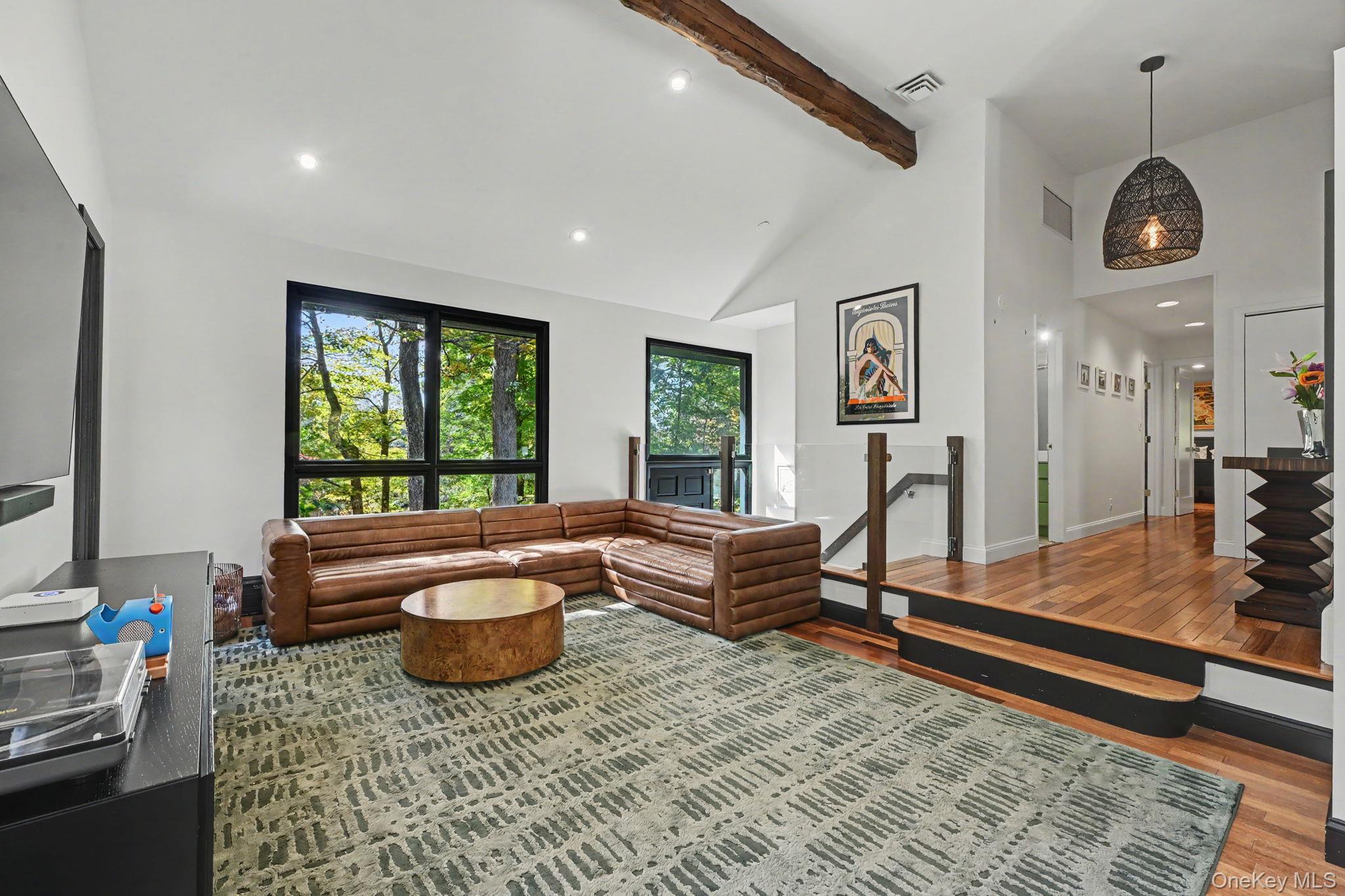 29 Hoyt Street – For Sale photo 5
