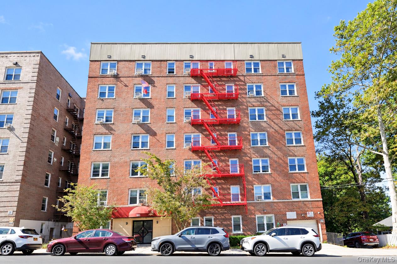 585 Mclean Avenue, Unit 4D photo 14