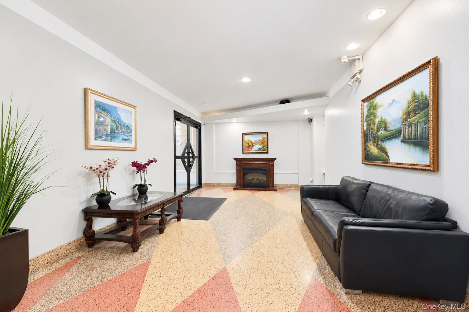 585 Mclean Avenue, Unit 4D photo 12