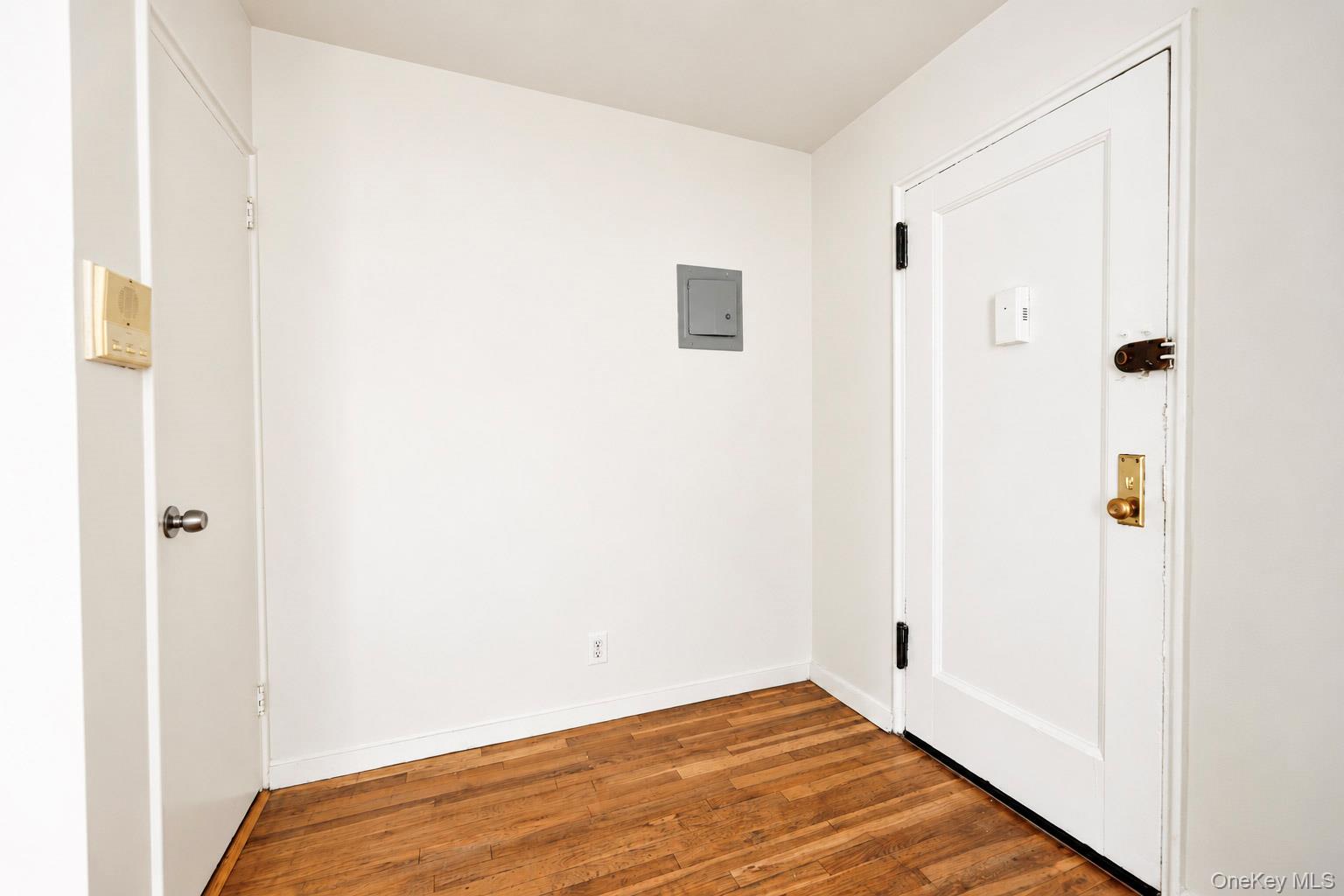 585 Mclean Avenue, Unit 4D photo 11