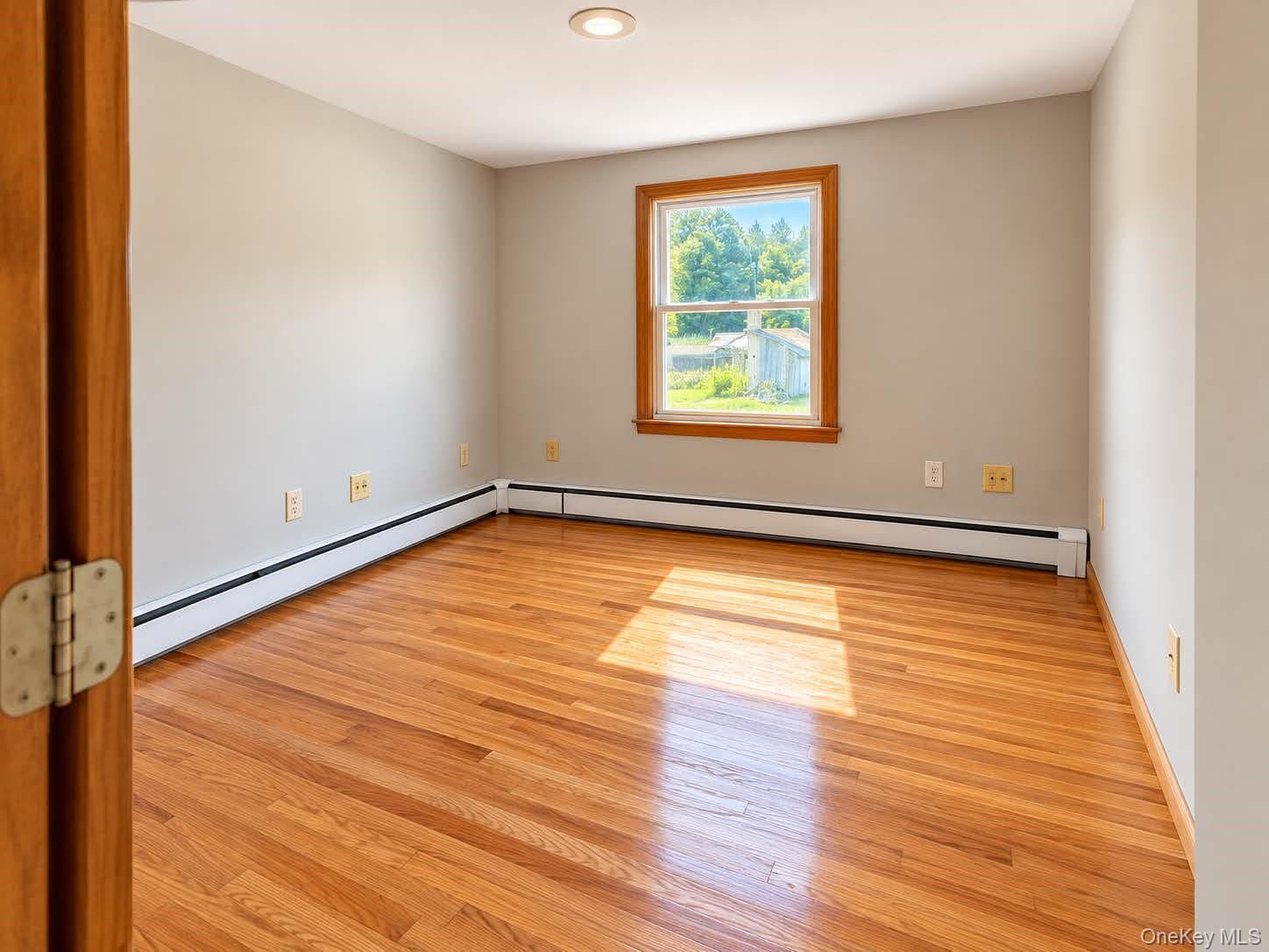 88 Crum Elbow Road – For Rent photo 9