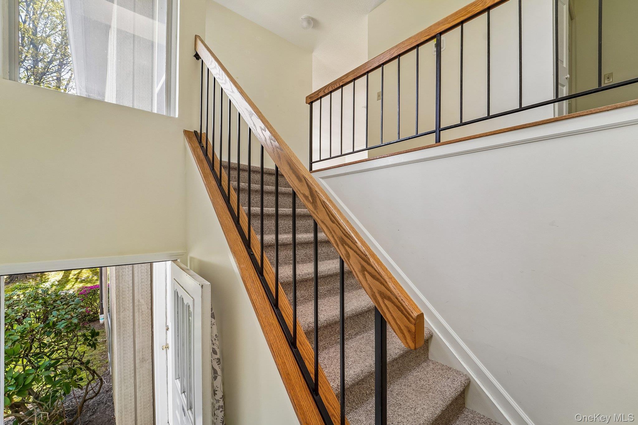 18 BROOKE HOLLOW Lane – For Sale photo 5