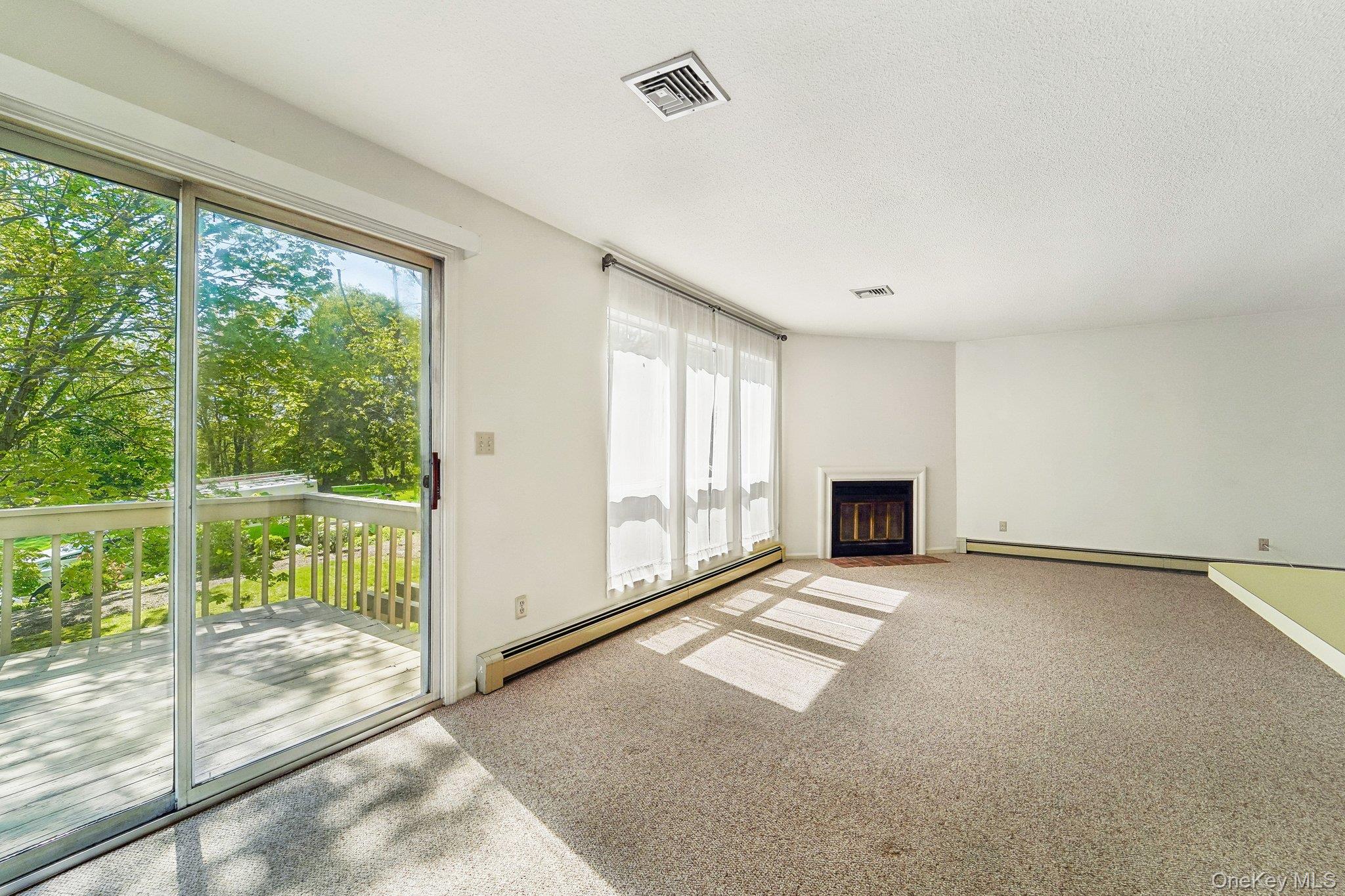 18 BROOKE HOLLOW Lane – For Sale photo 14