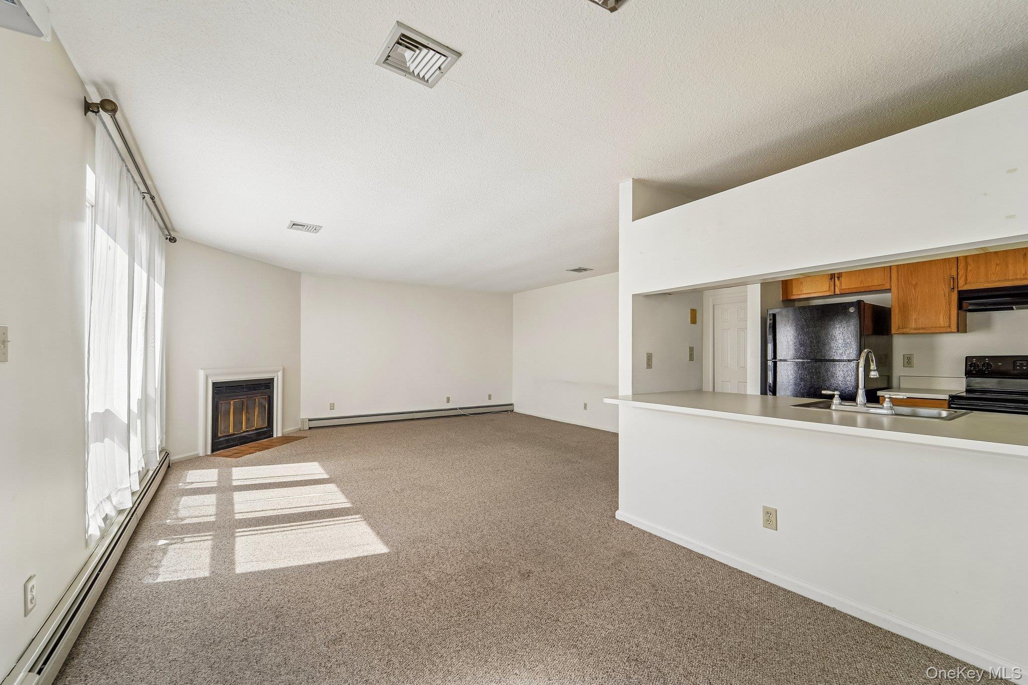 18 BROOKE HOLLOW Lane – For Sale photo 13