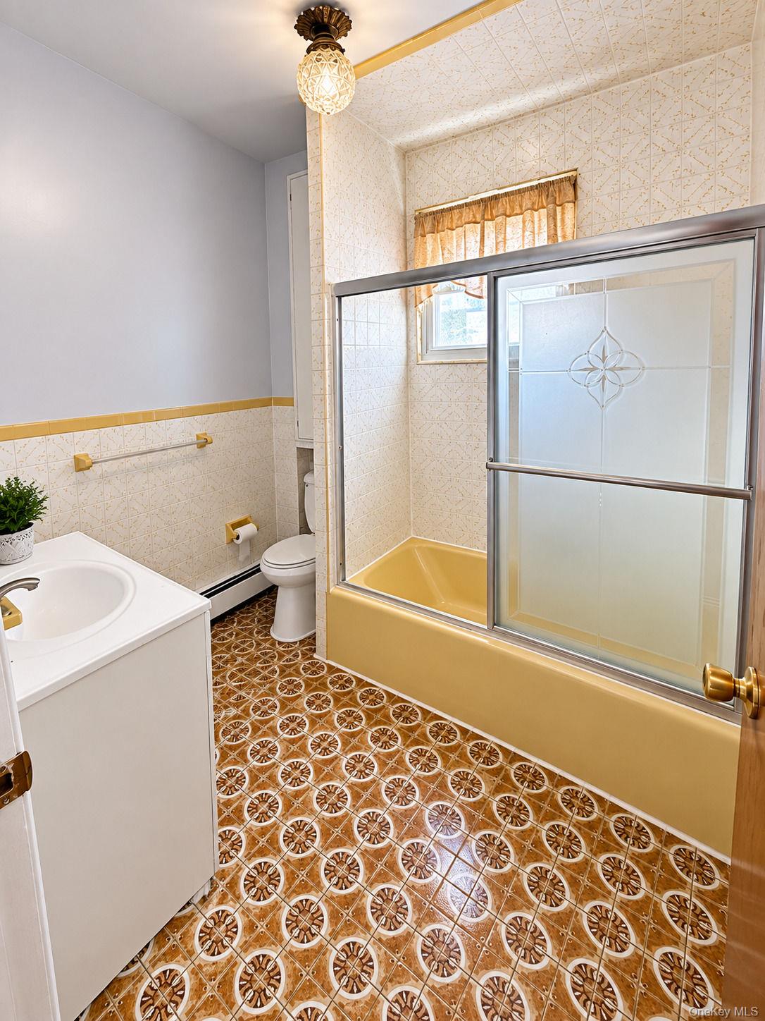 690 E 240th Street – For Rent photo 5