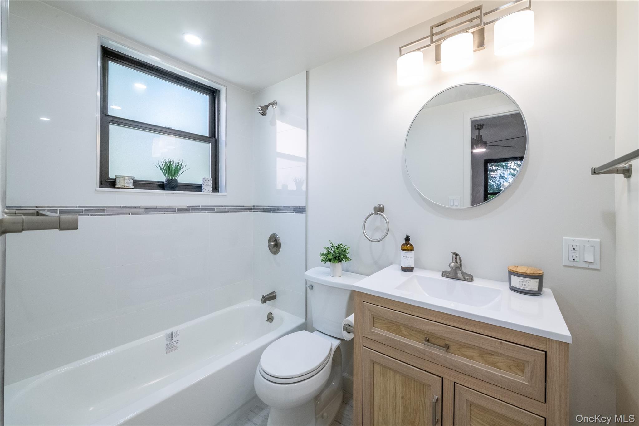 98 Pearsall Drive, Unit 1C photo 20