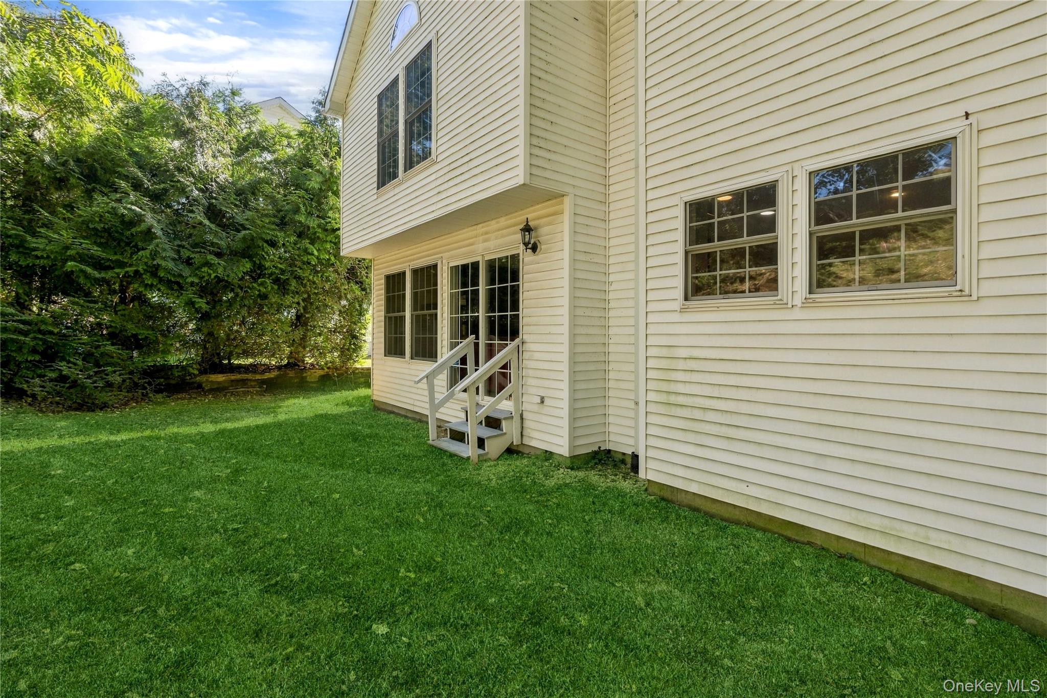 10 Matinecock Court – For Sale photo 32