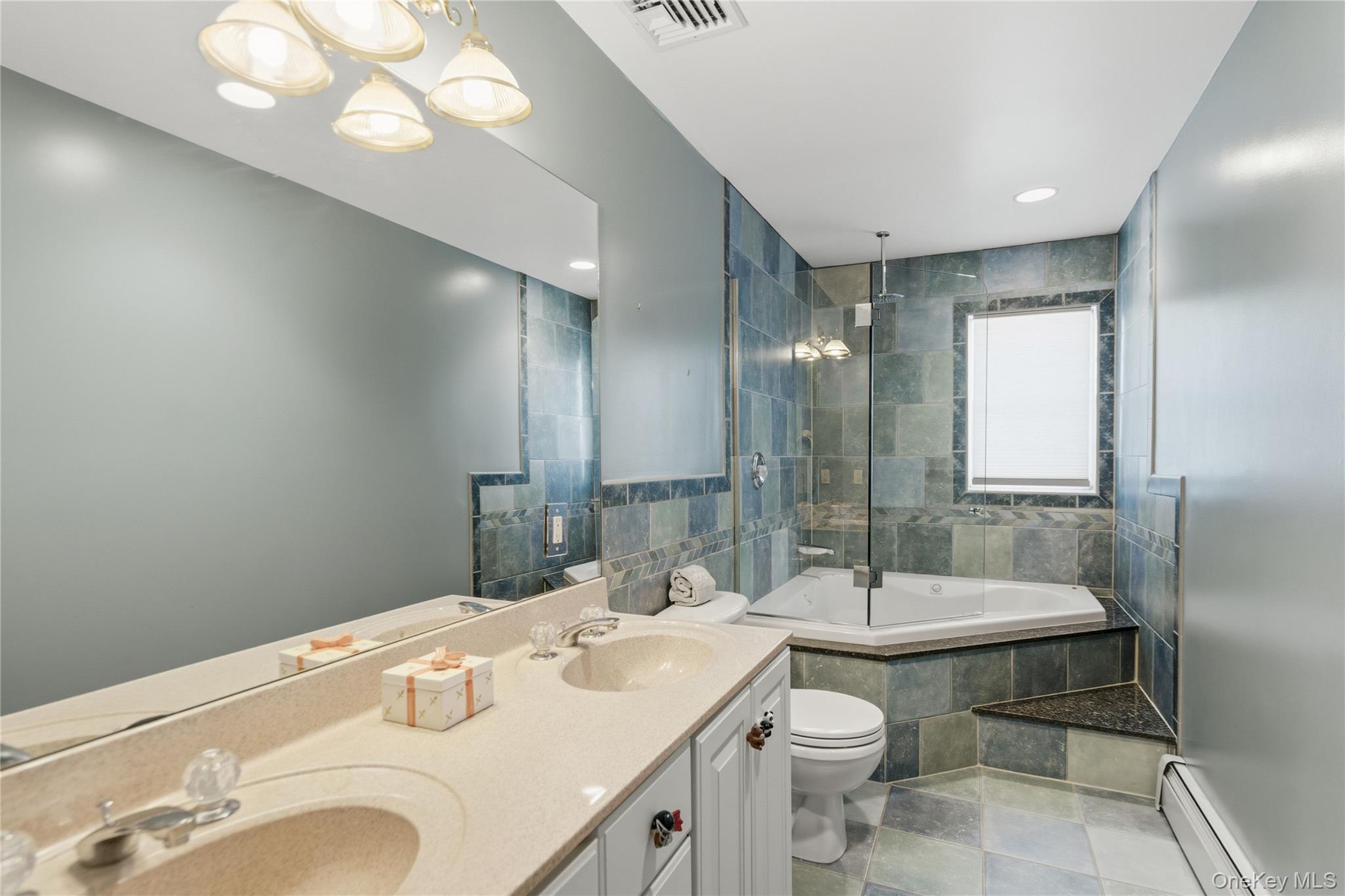 10 Matinecock Court – For Sale photo 23