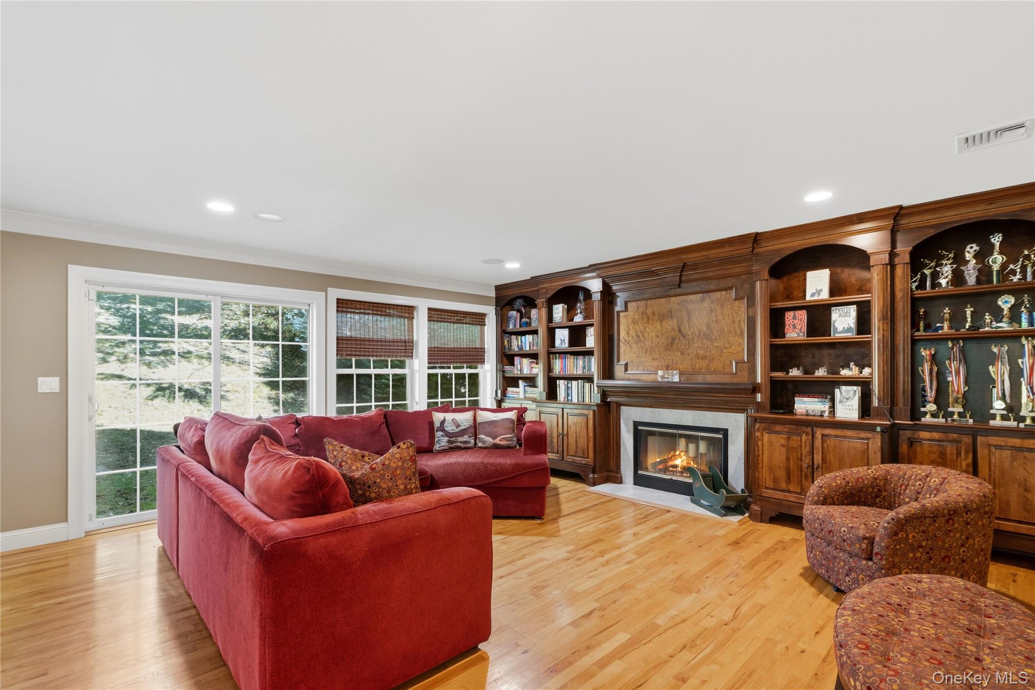 10 Matinecock Court – For Sale photo 10