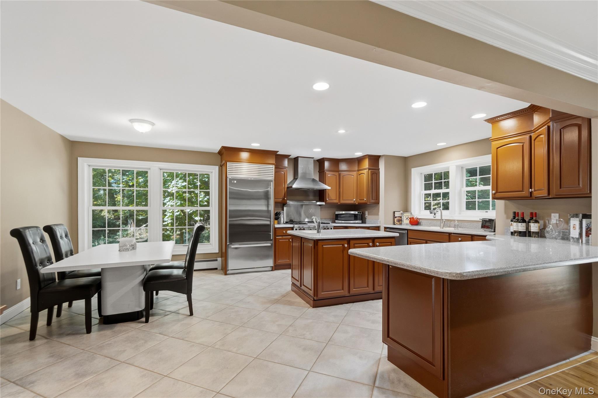 10 Matinecock Court – For Sale photo 9