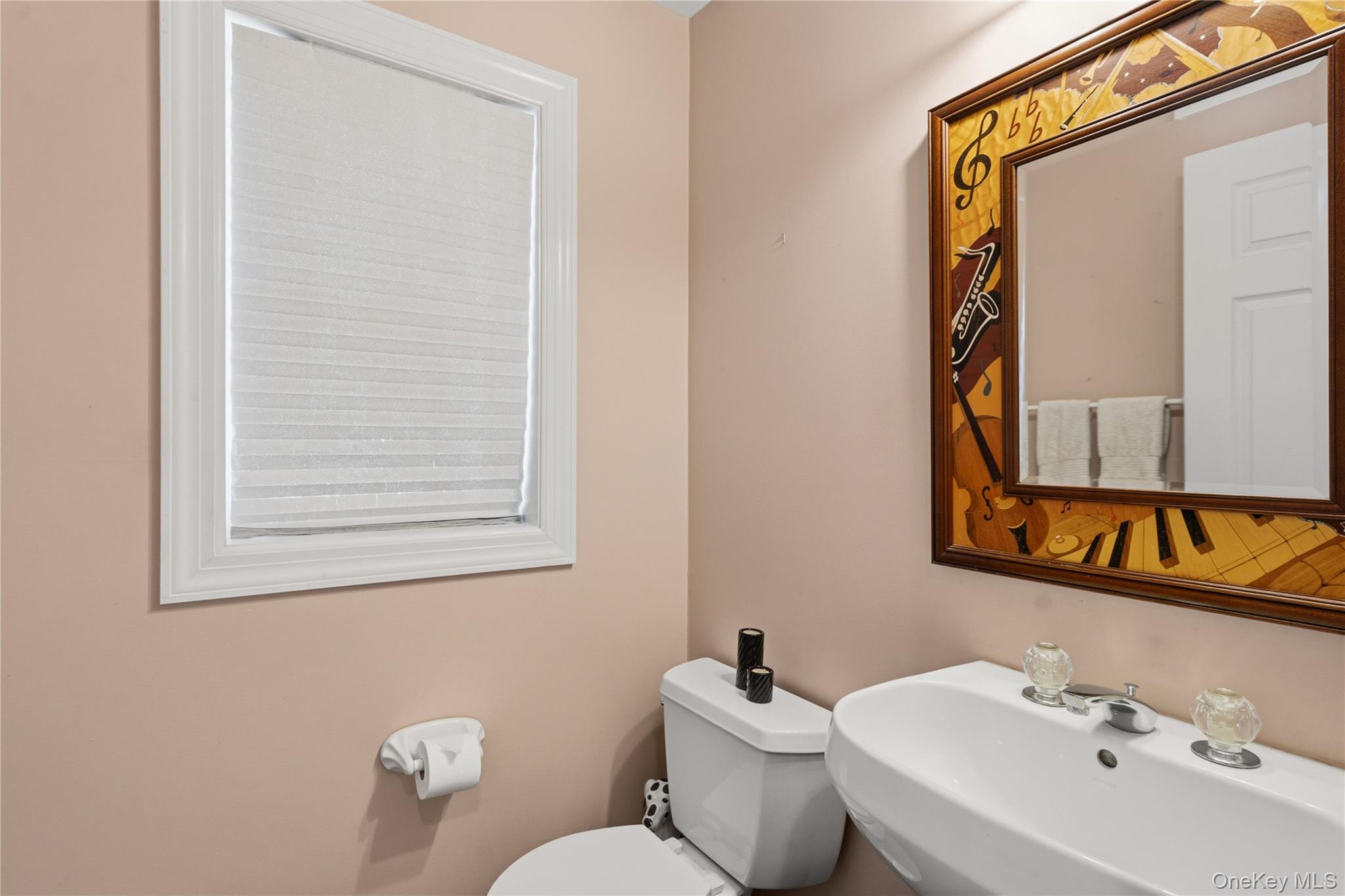 10 Matinecock Court – For Sale photo 14