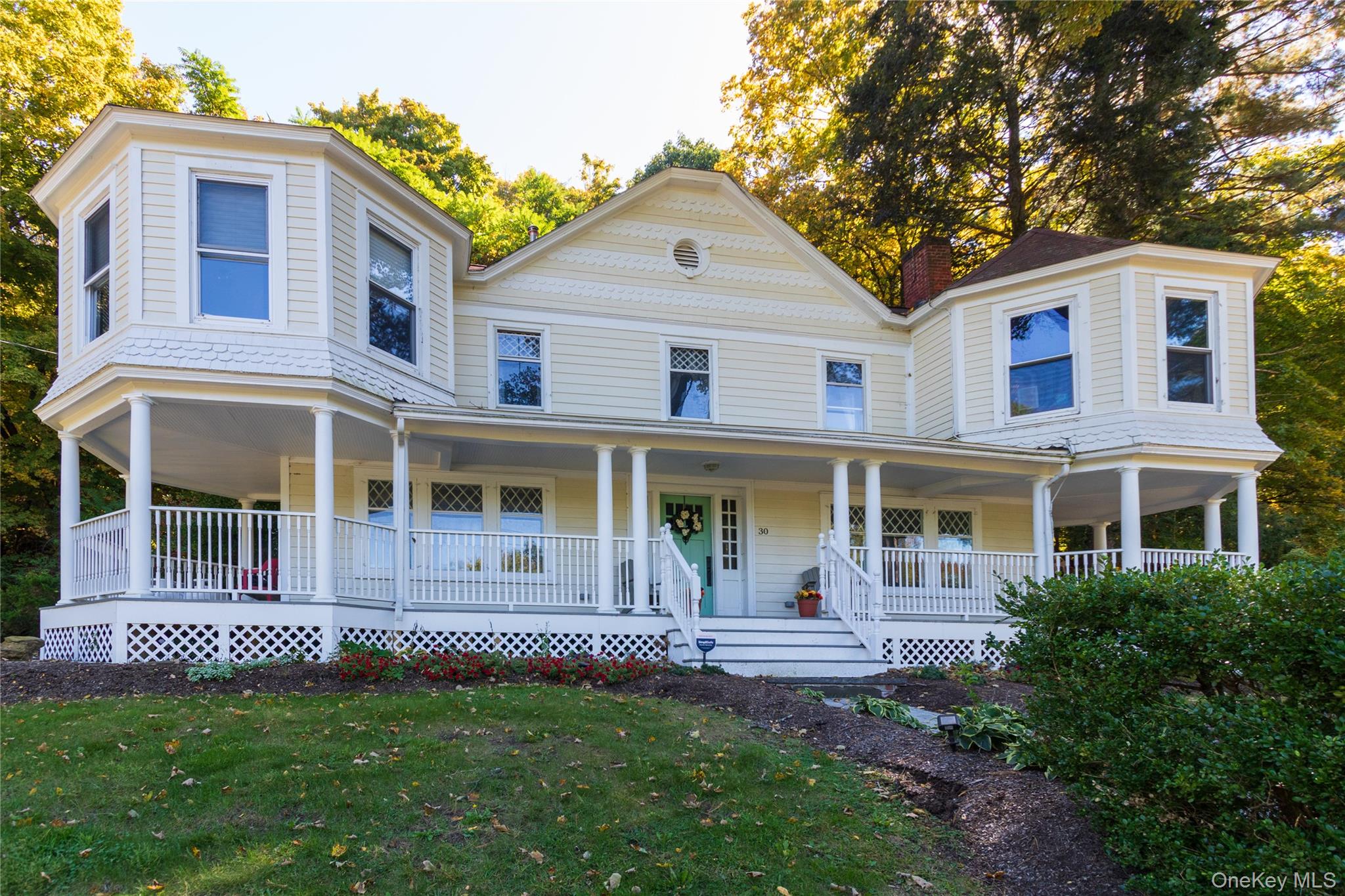 30 Old Post Road N – For Sale photo 2