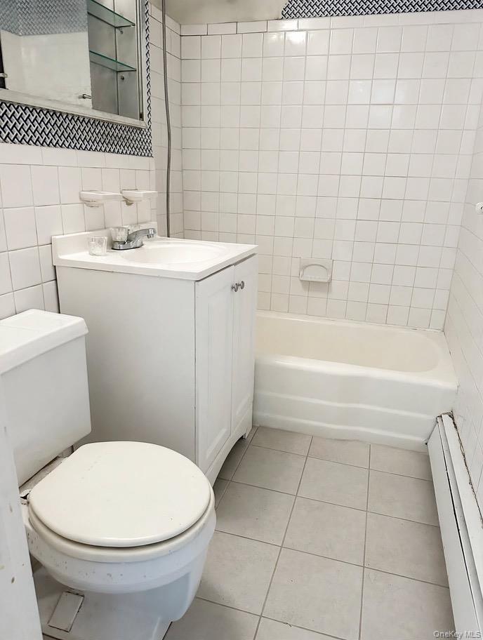 185S Middle Neck Road Road, Unit 1C photo 9