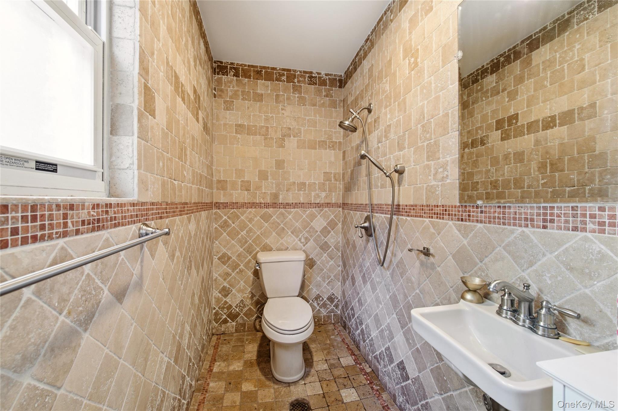 15 Oakwood Street – For Sale photo 16