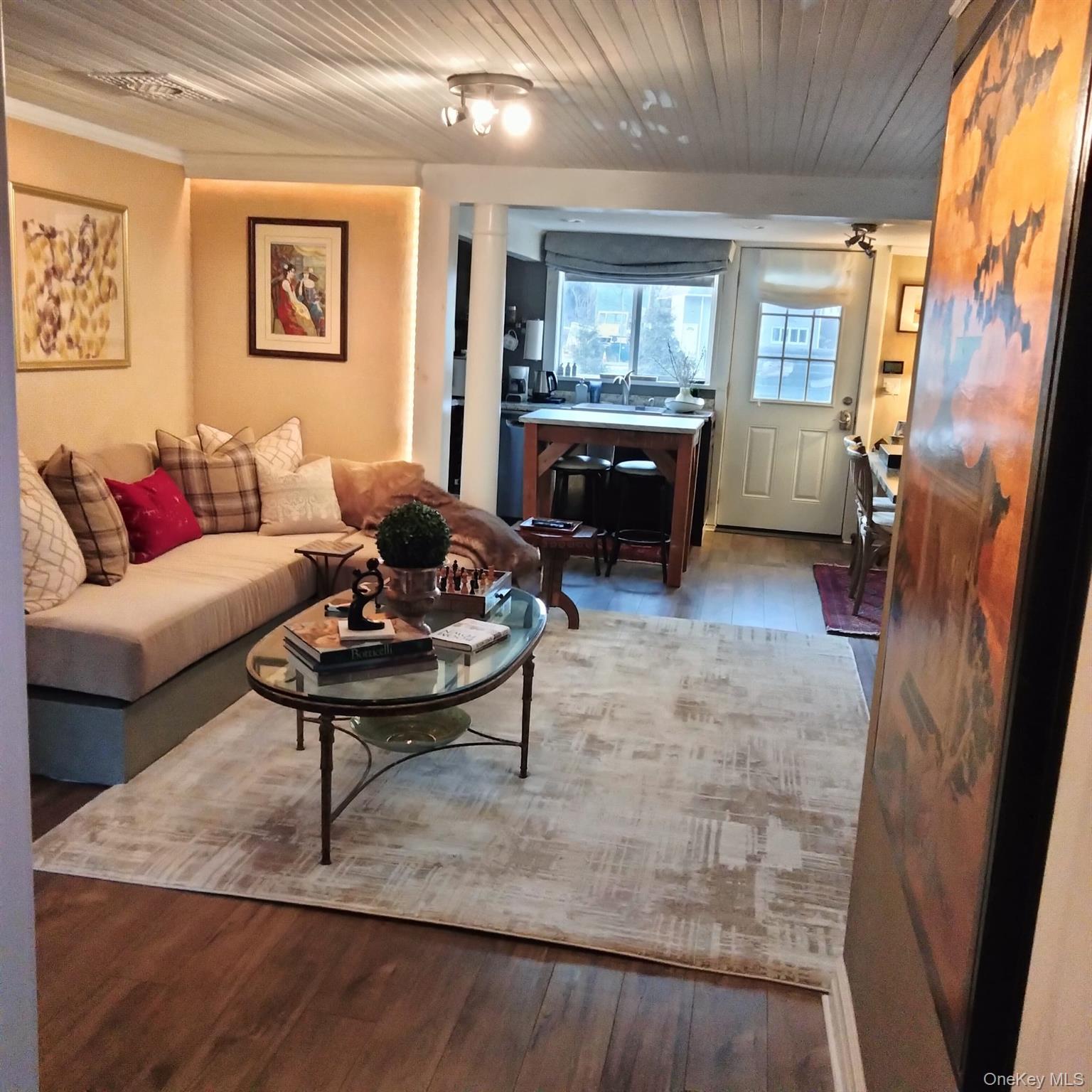 15 River Street – For Sale photo 5