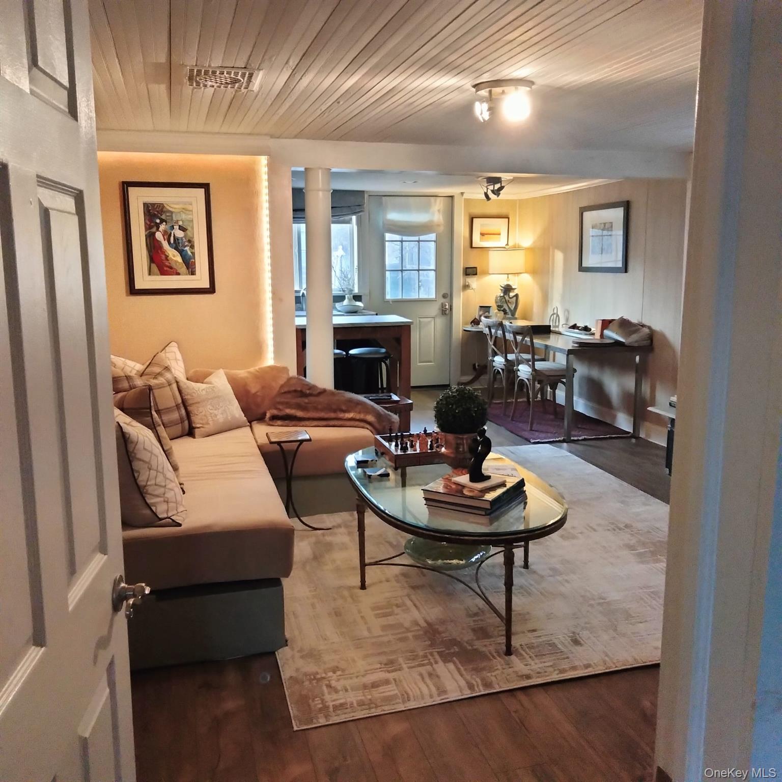 15 River Street – For Sale photo 4