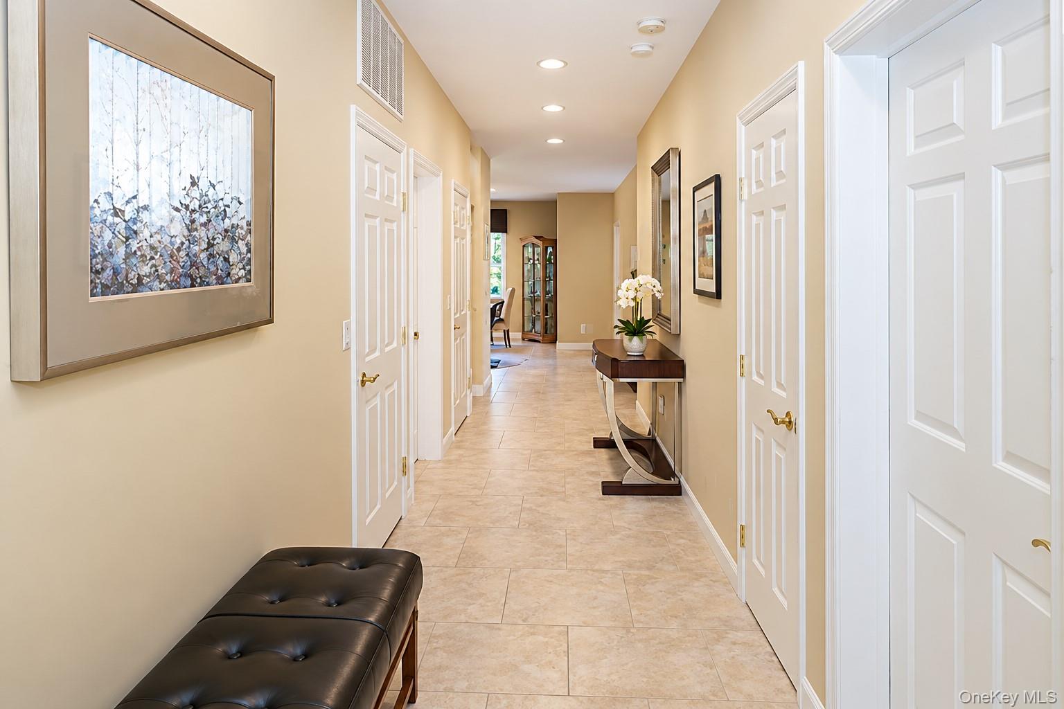 581 Verona Drive – For Sale photo 3