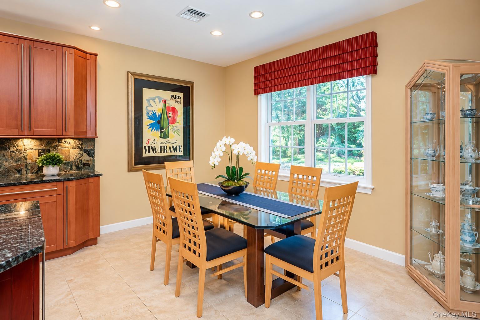 581 Verona Drive – For Sale photo 8