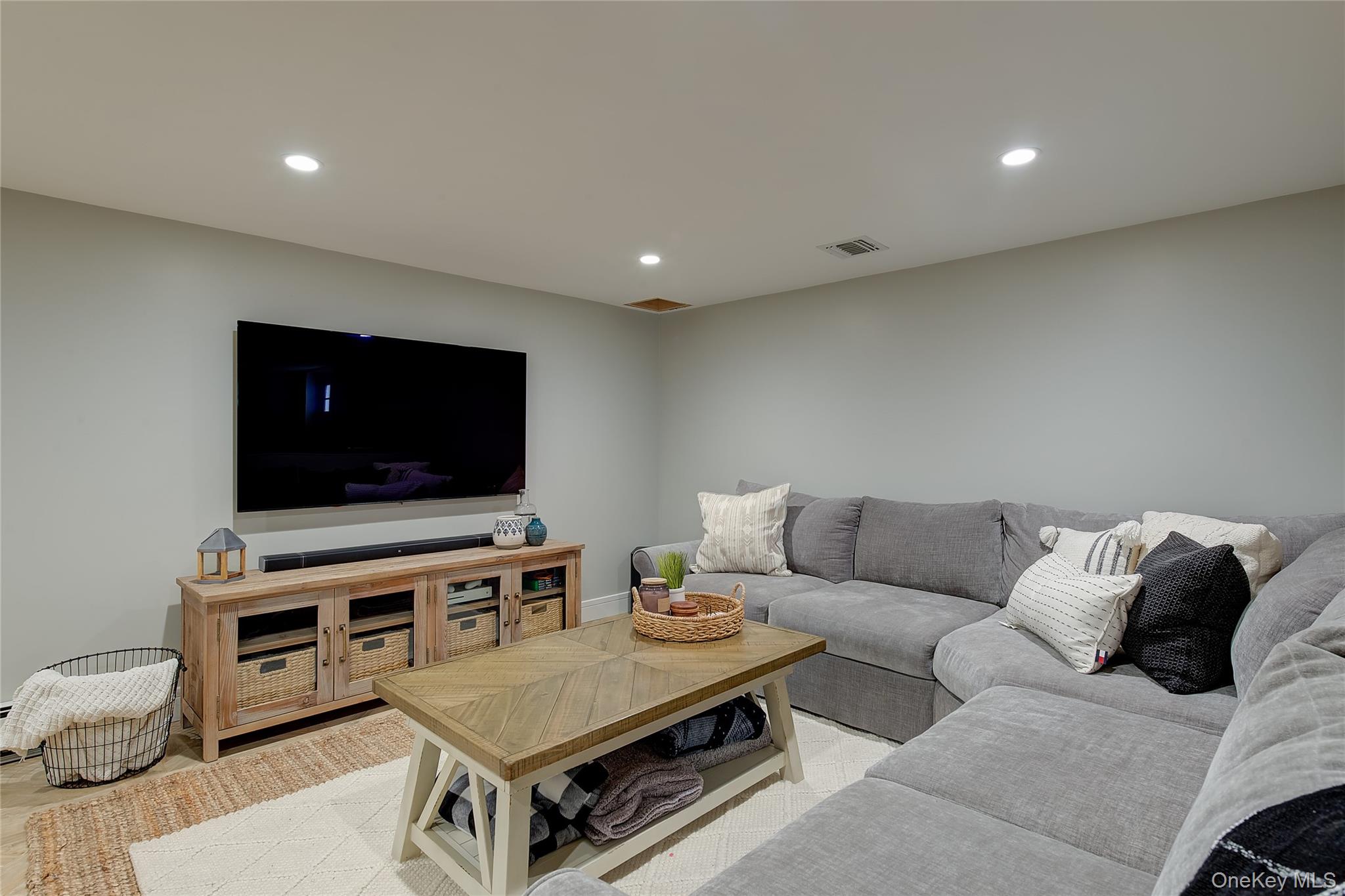 31 Garden Circle – For Sale photo 15