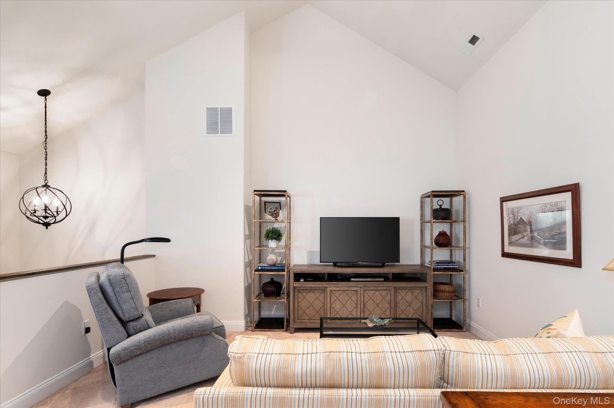 13 Bernheimer Lane – For Sale photo 23