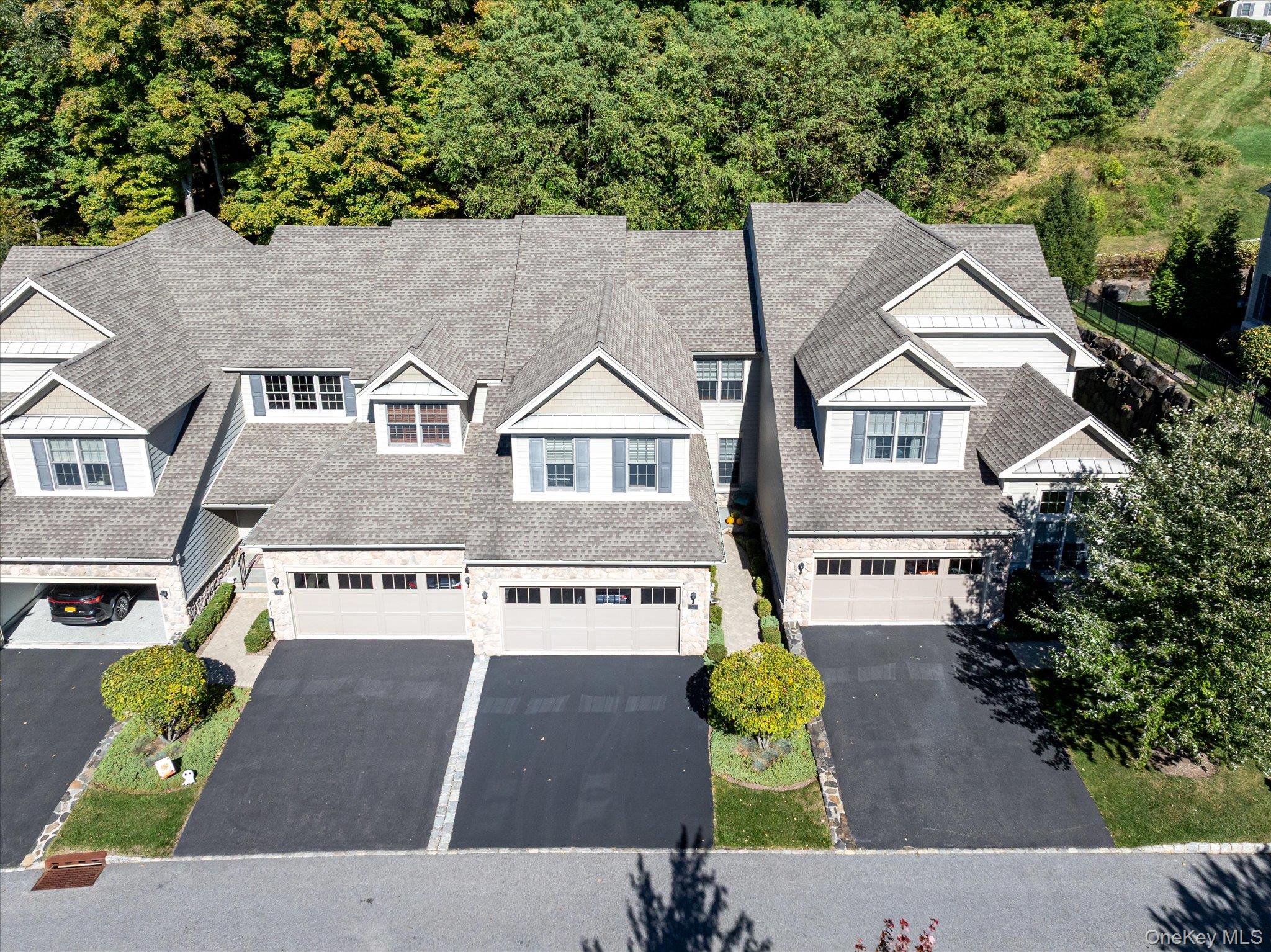 13 Bernheimer Lane – For Sale photo 36
