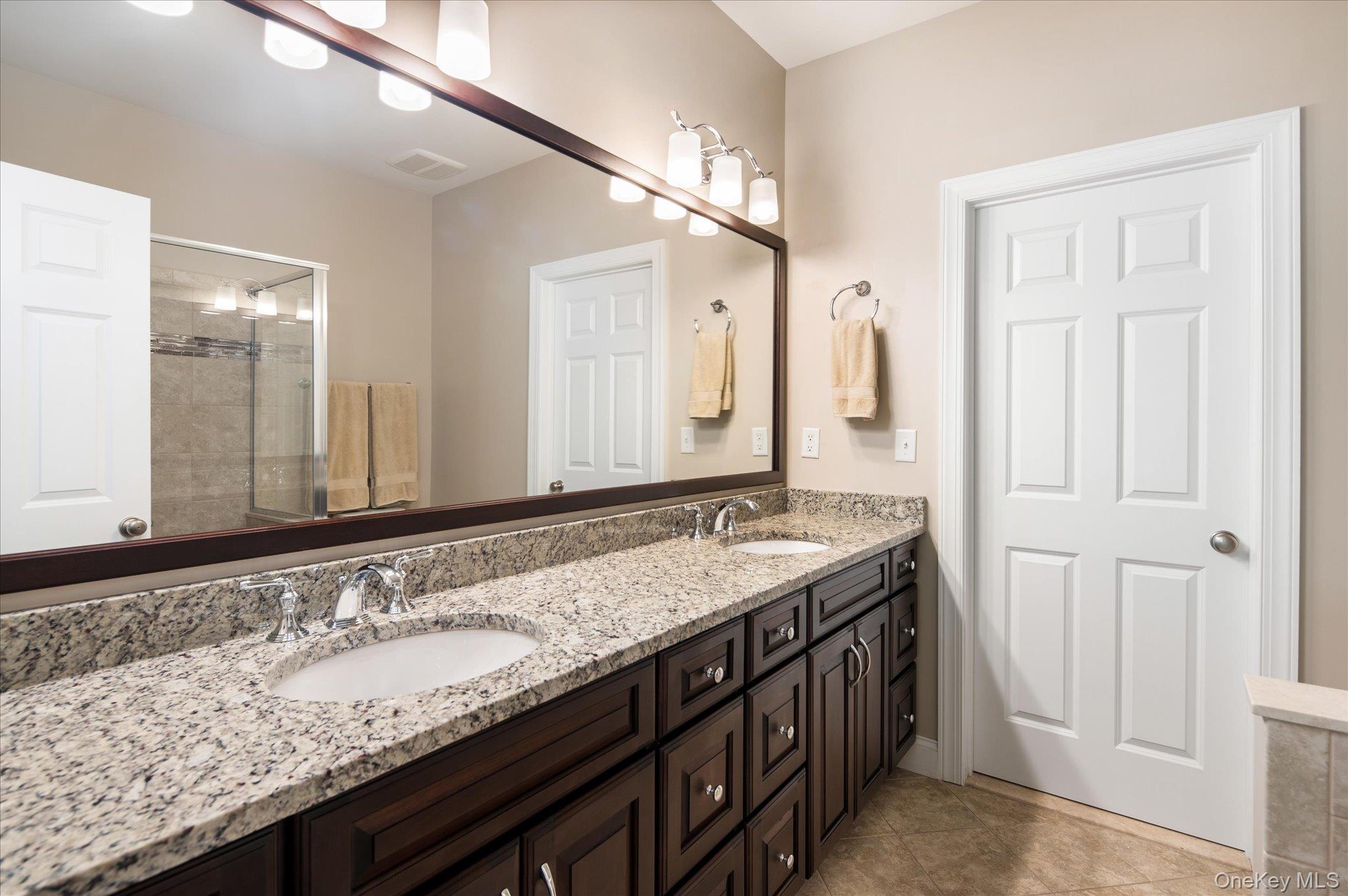 13 Bernheimer Lane – For Sale photo 18