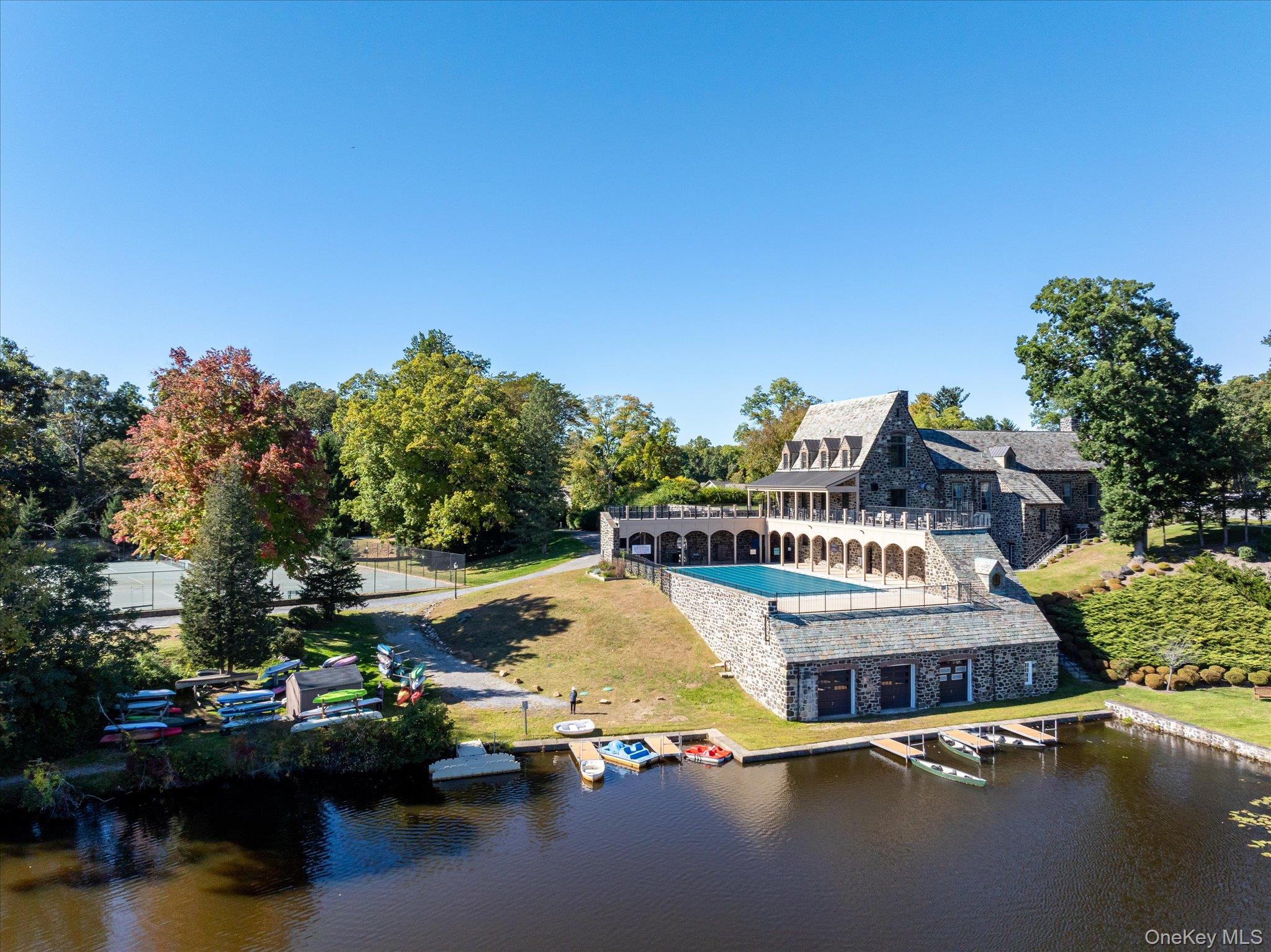13 Bernheimer Lane – For Sale photo 44