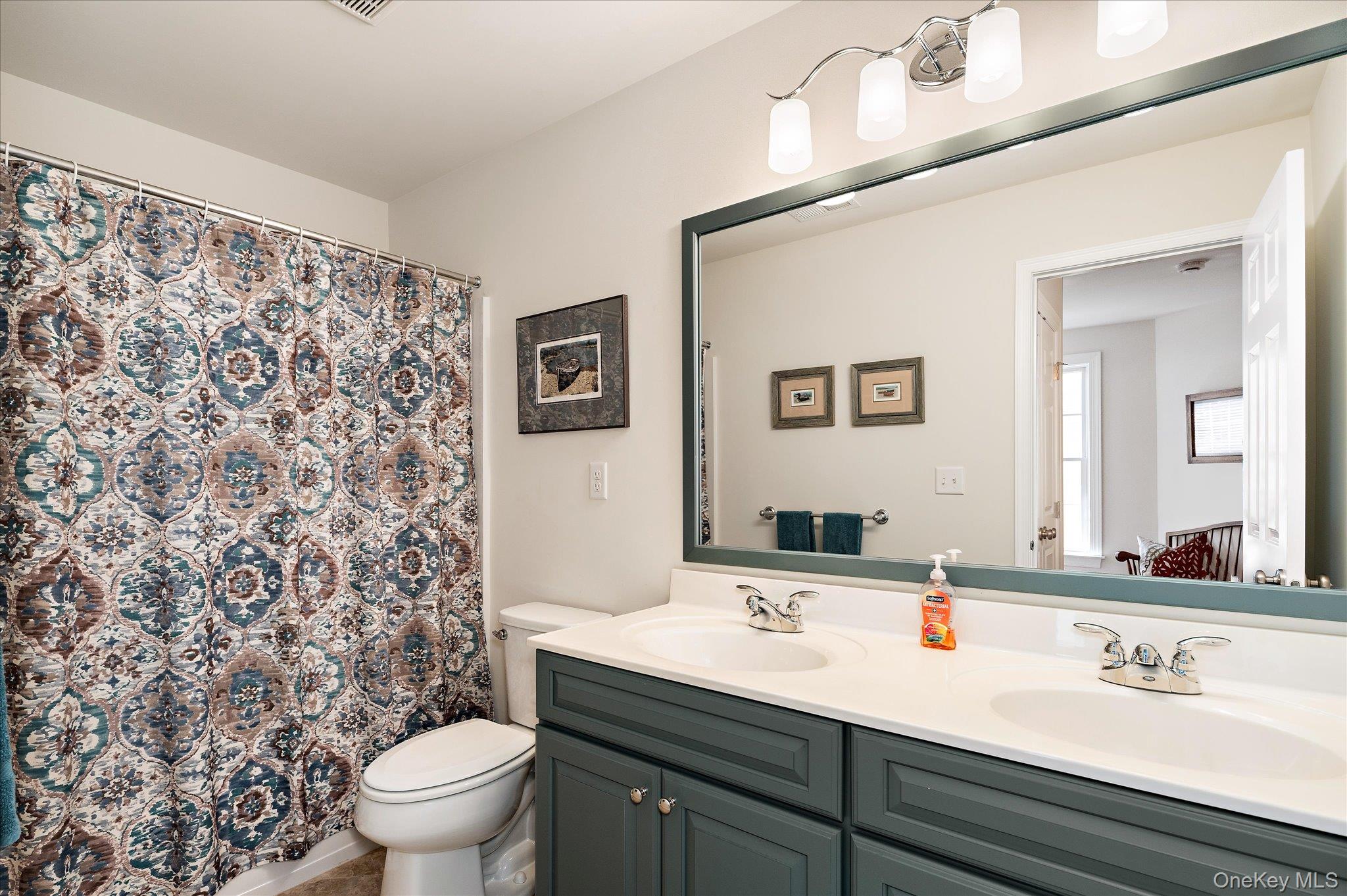 13 Bernheimer Lane – For Sale photo 26