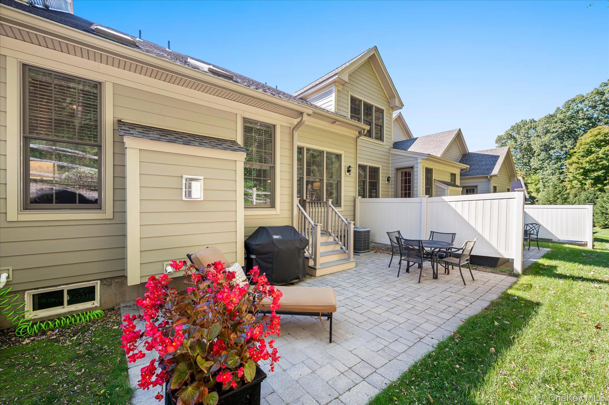 13 Bernheimer Lane – For Sale photo 29