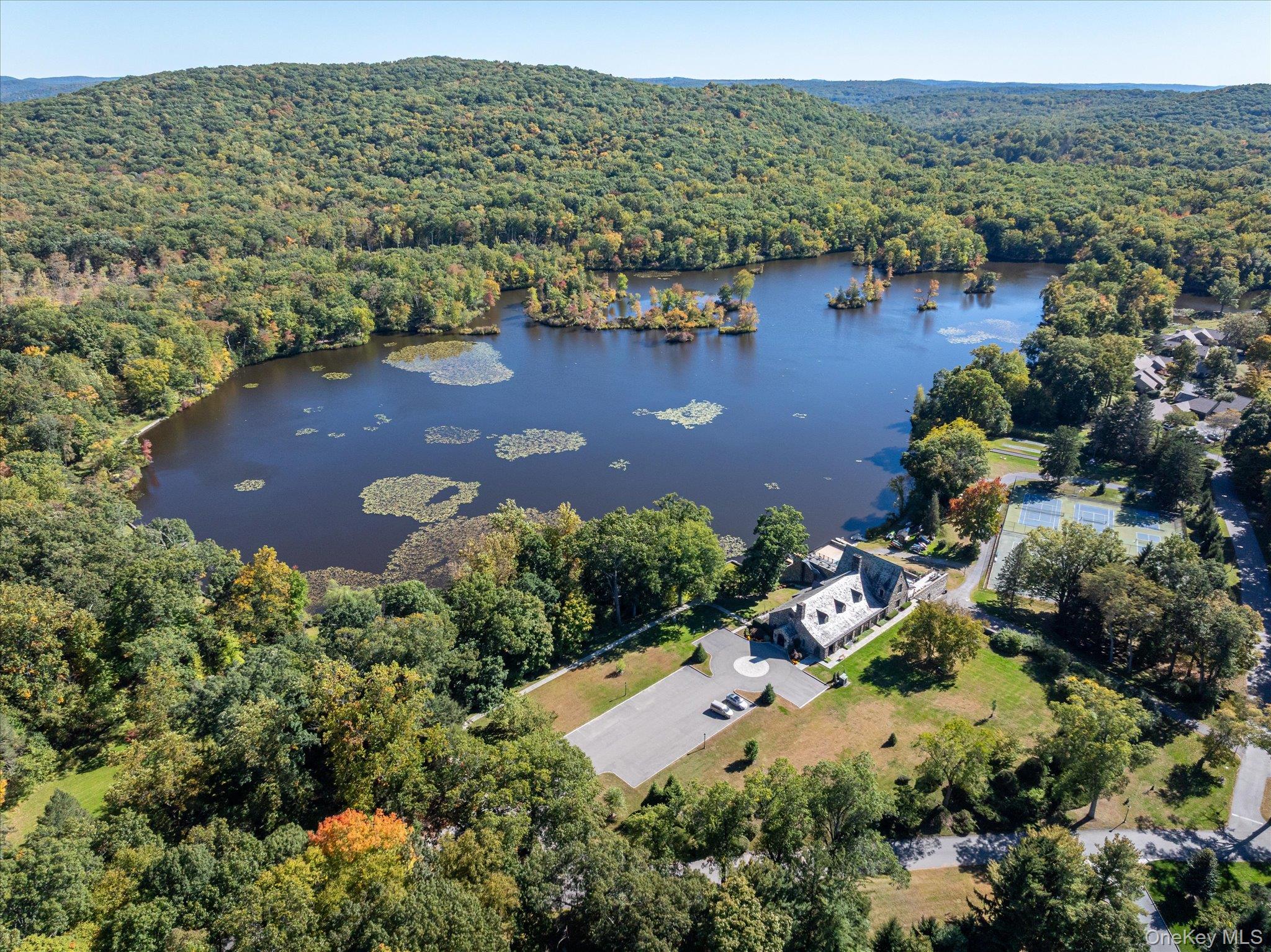 13 Bernheimer Lane – For Sale photo 38