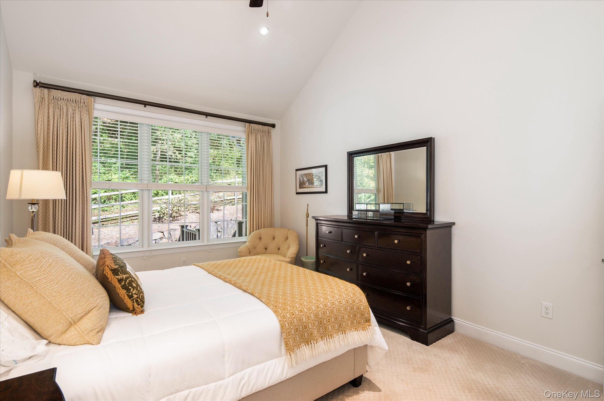 13 Bernheimer Lane – For Sale photo 16