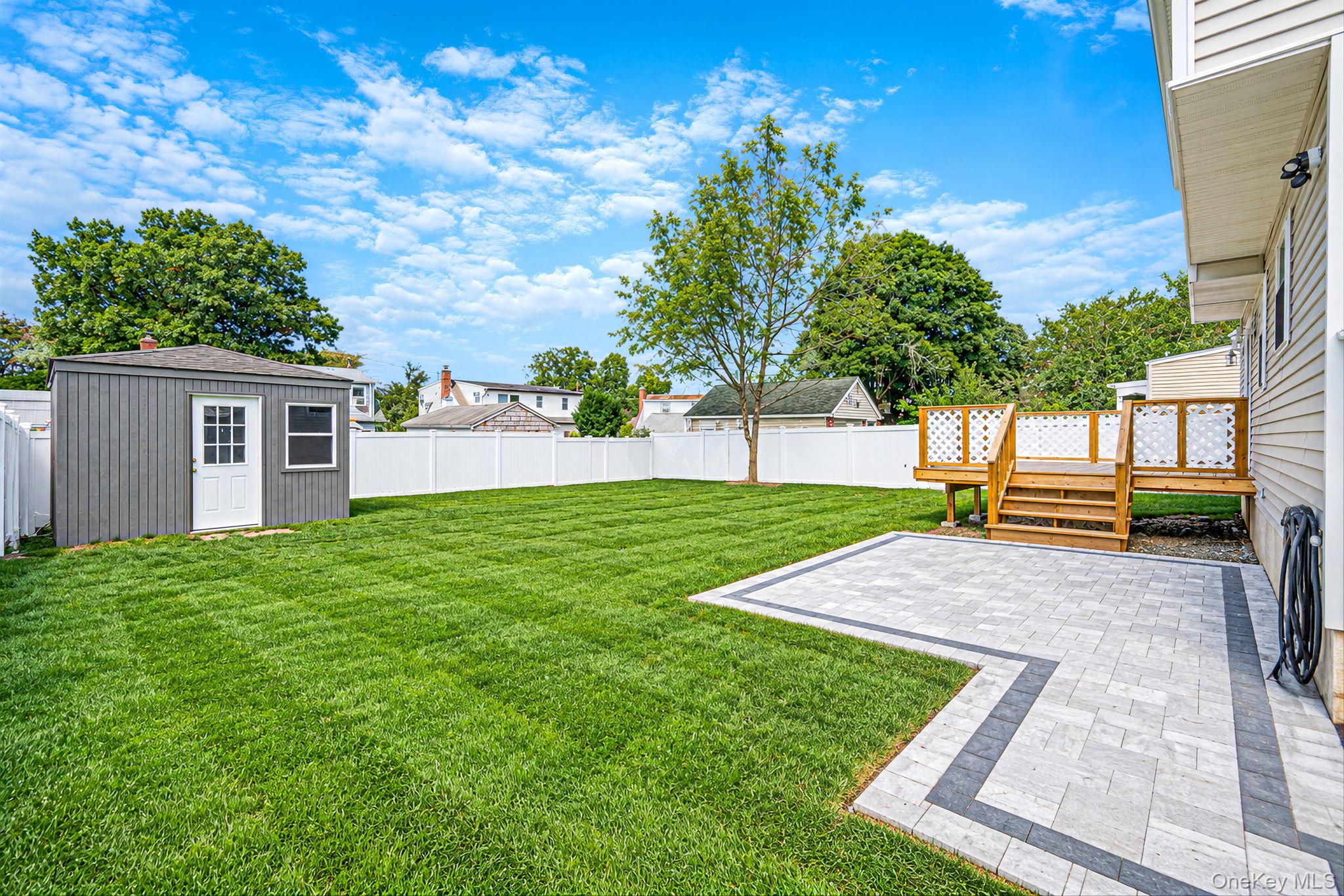 23 Bogart Street – For Sale photo 17