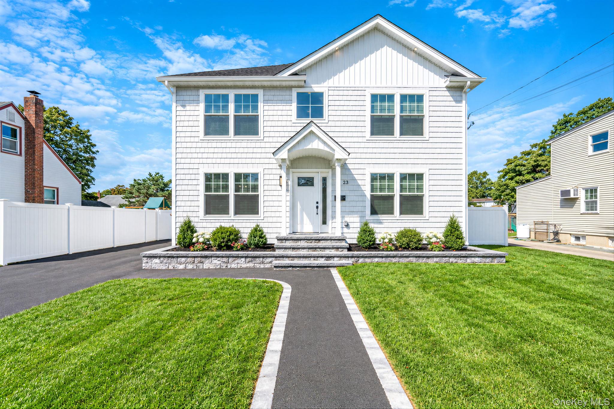 23 Bogart Street – For Sale