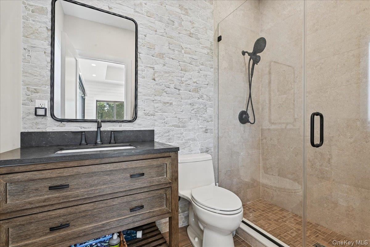1 Hunters Way – For Sale photo 42