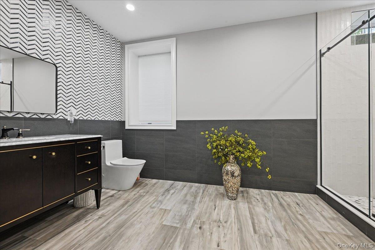 1 Hunters Way – For Sale photo 38