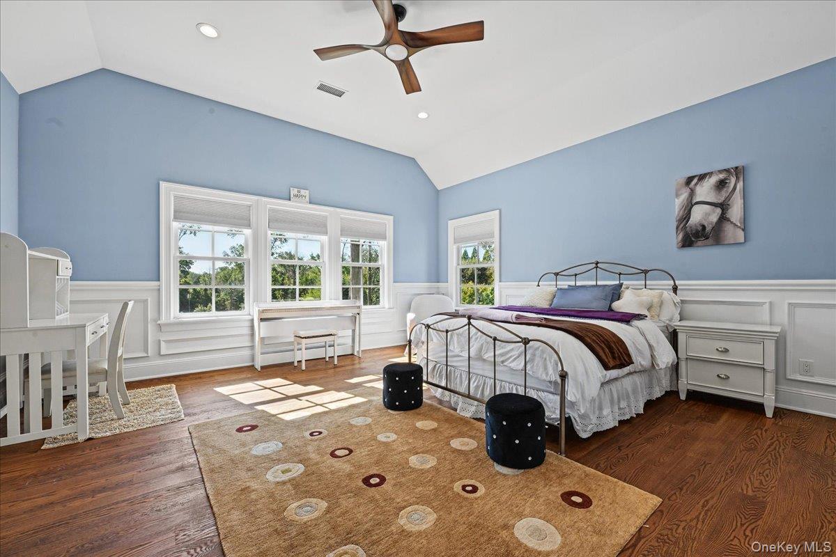 1 Hunters Way – For Sale photo 30