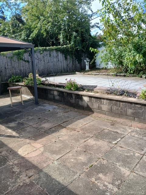 82 Barnyard Ln – For Rent photo 13
