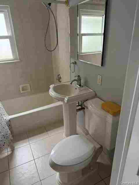 82 Barnyard Ln – For Rent photo 6