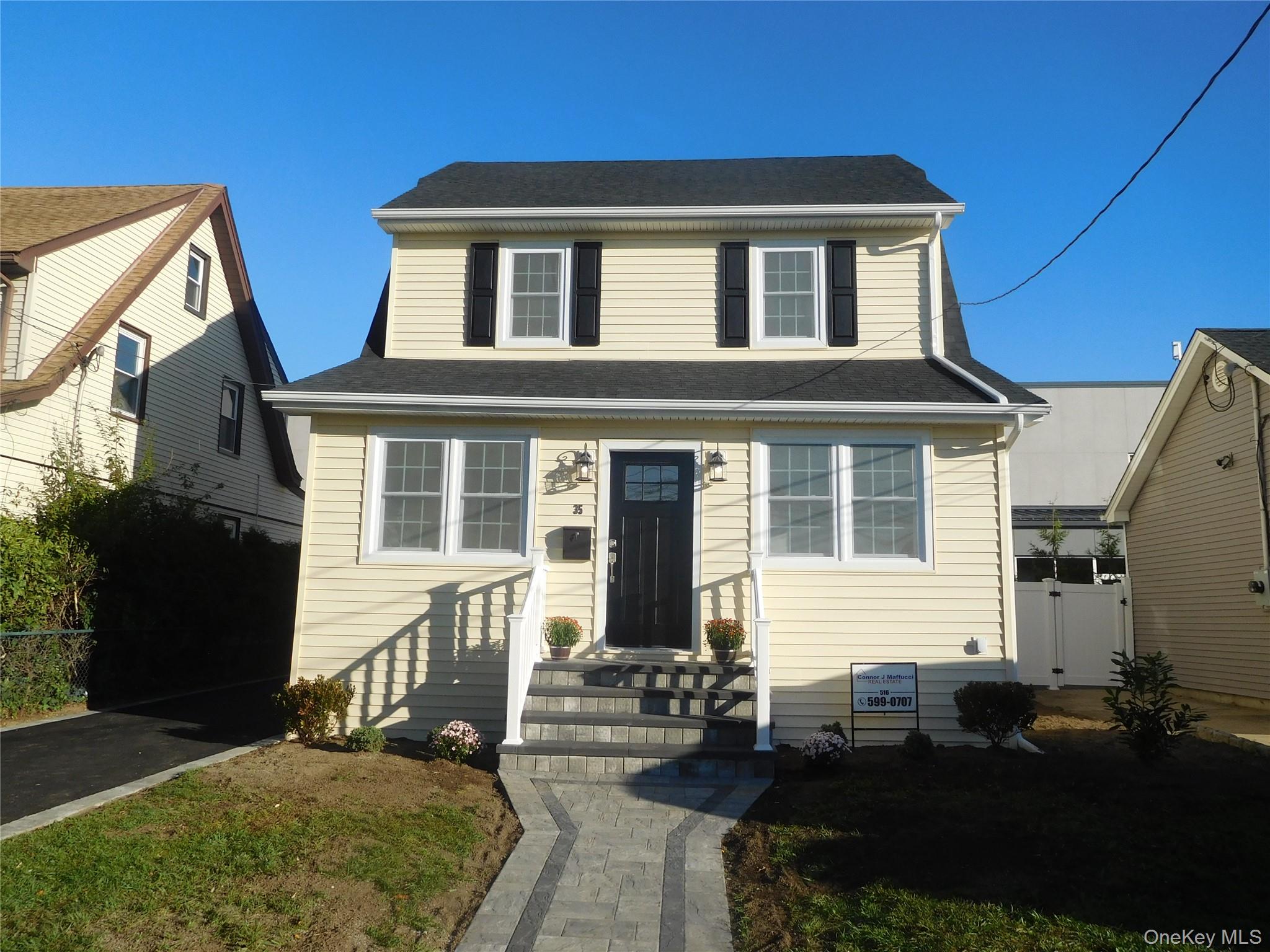 35 Fairview Avenue – For Sale photo 2