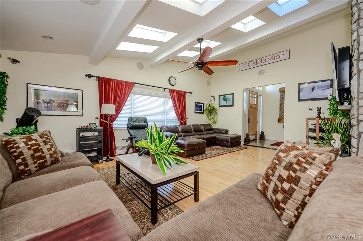 1661 Bay Boulevard – For Sale photo 7