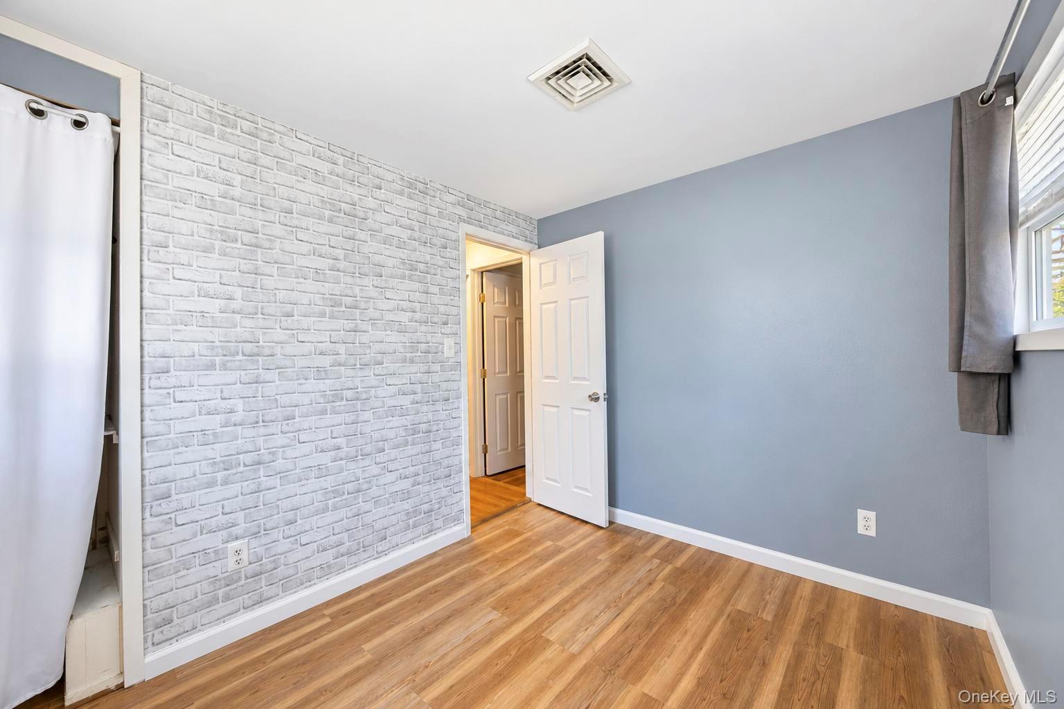 50 Hewlett Drive – For Sale photo 21