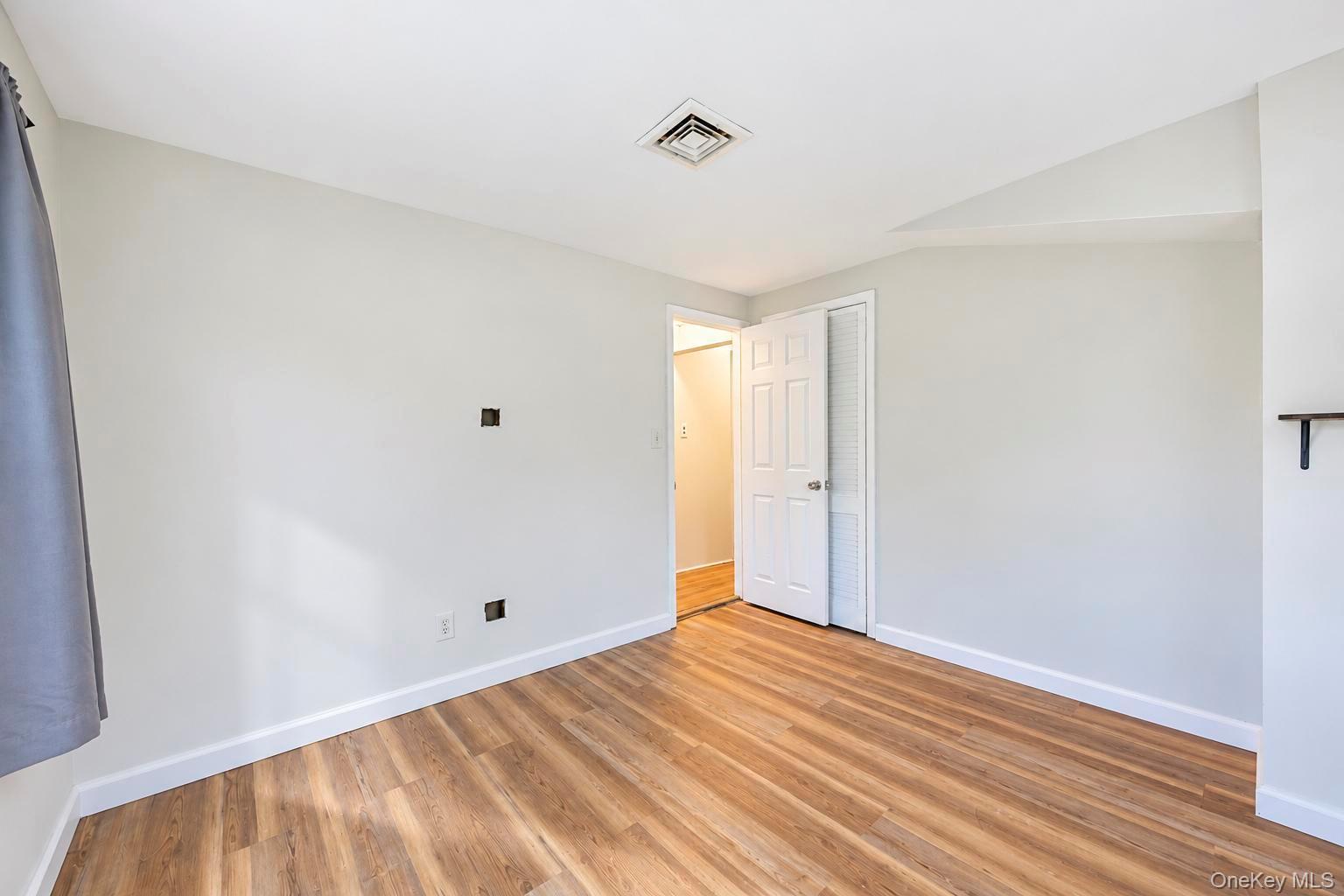 50 Hewlett Drive – For Sale photo 19