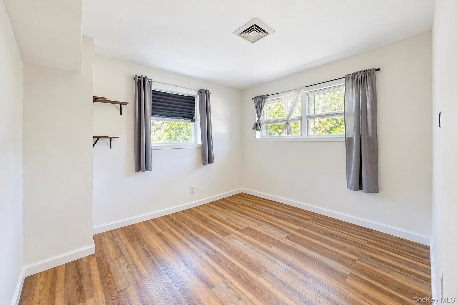 50 Hewlett Drive – For Sale photo 18