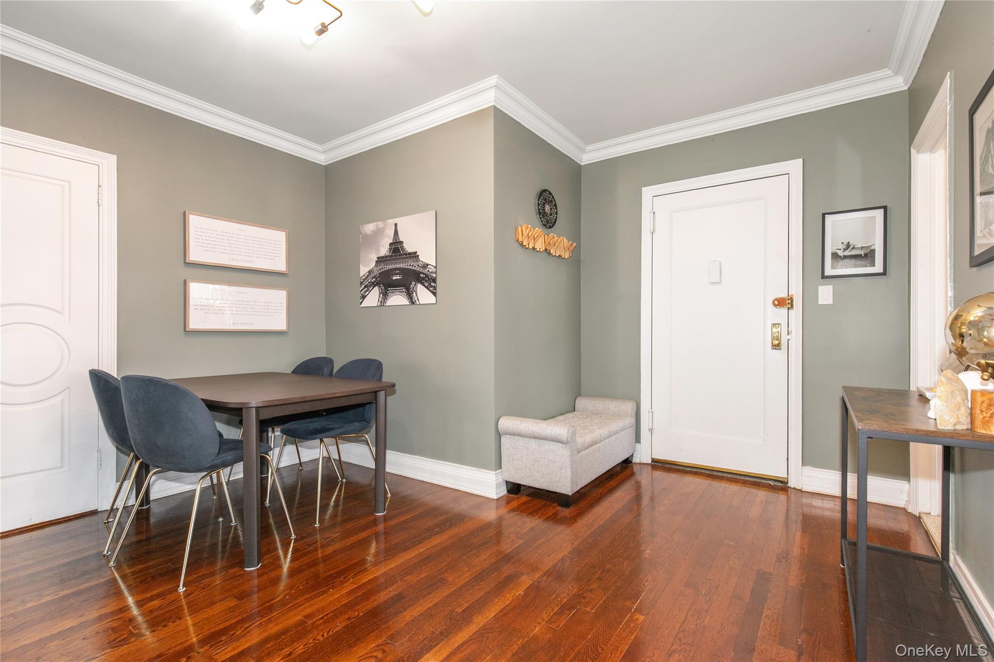 90 Knightsbridge Road, Unit 4J photo 3