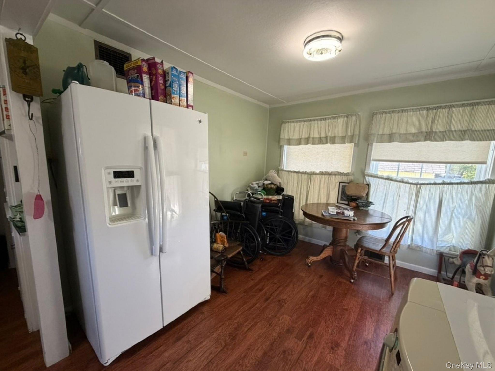 33 Roosevelt Avenue – For Sale photo 5