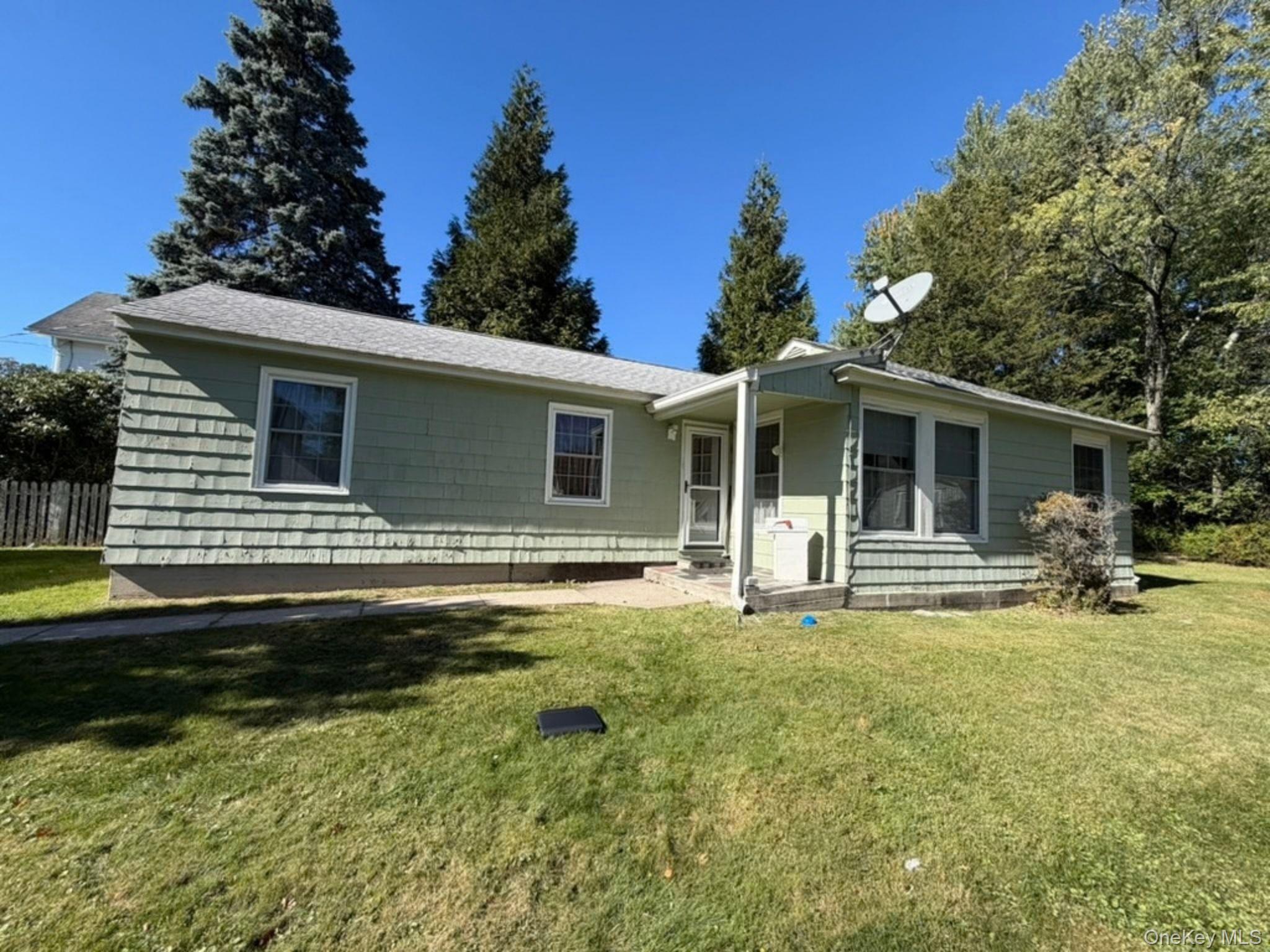 33 Roosevelt Avenue – For Sale