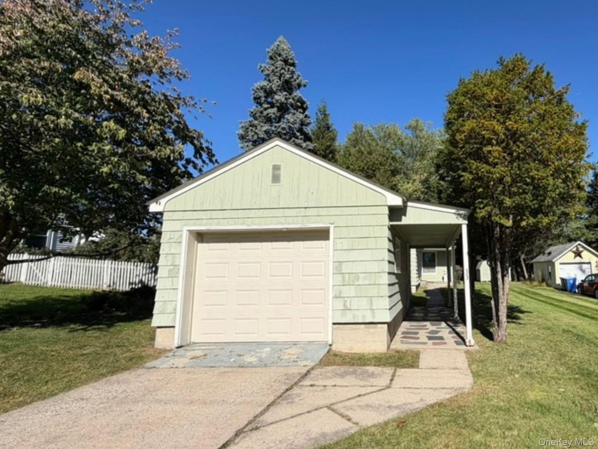 33 Roosevelt Avenue – For Sale photo 2