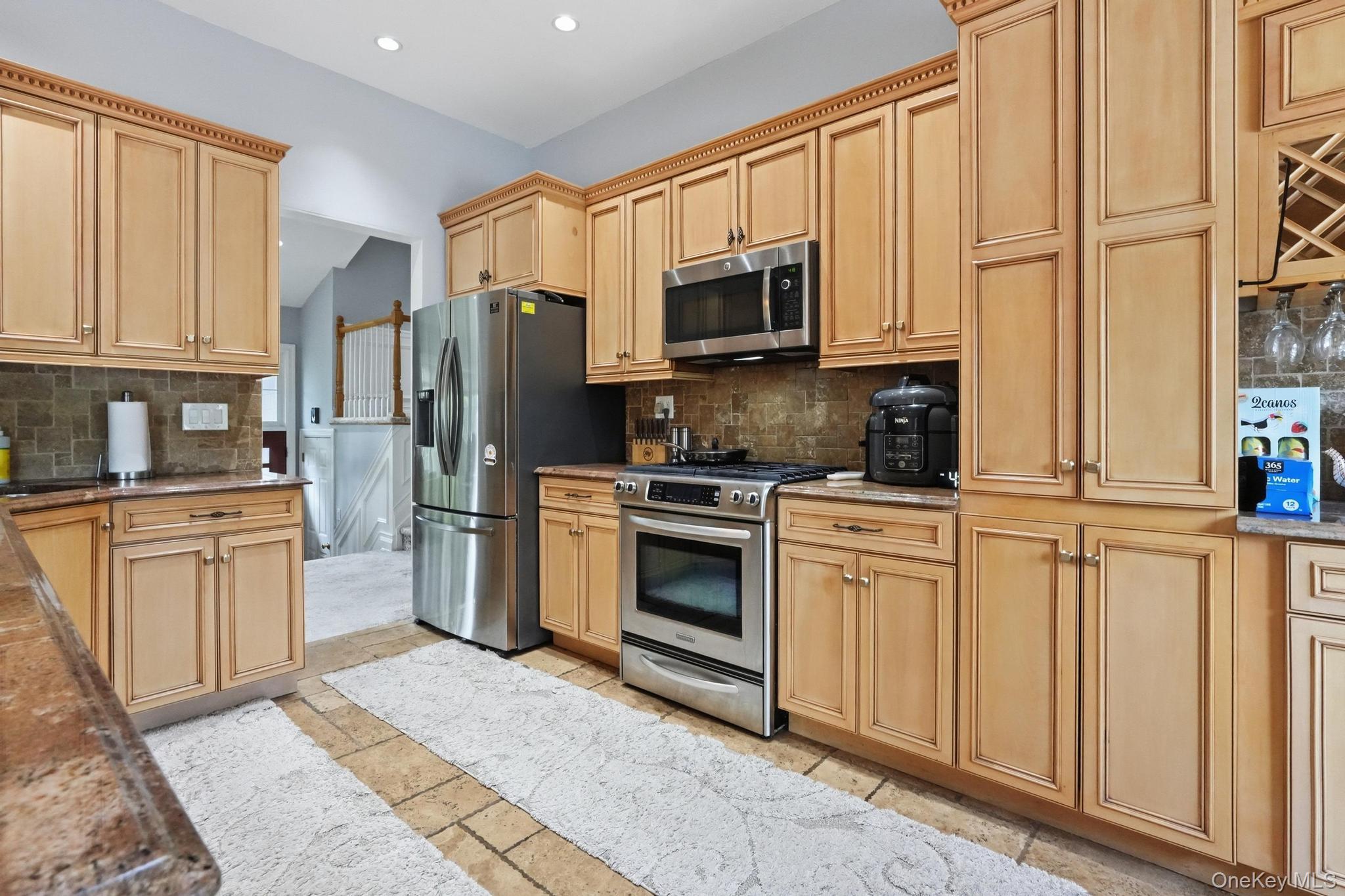 47 Orange Dr – For Rent photo 10