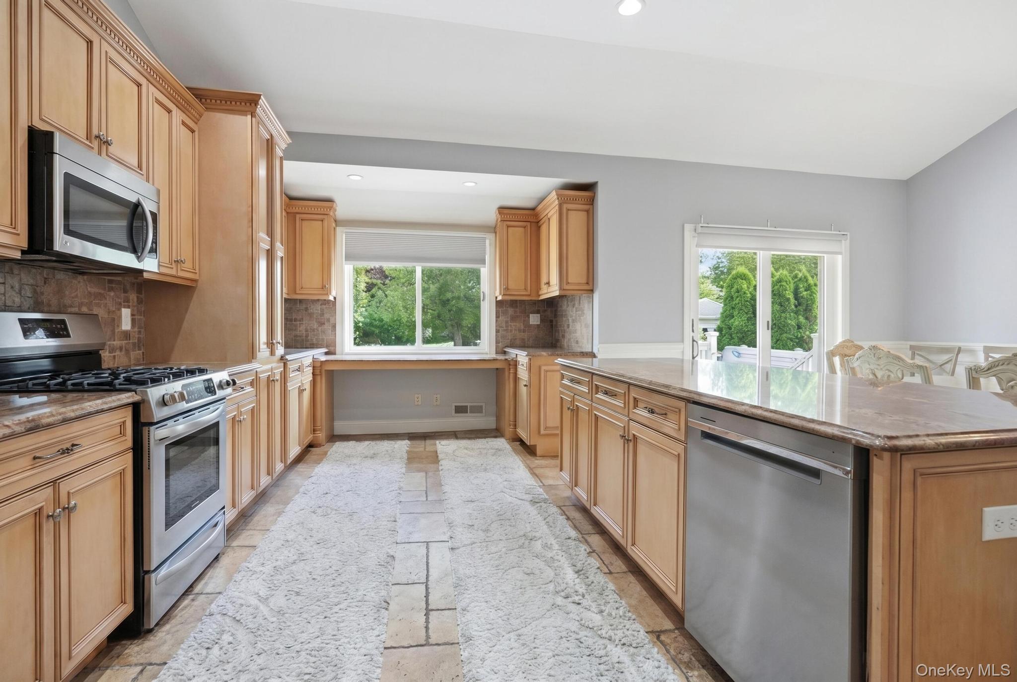 47 Orange Dr – For Rent photo 12